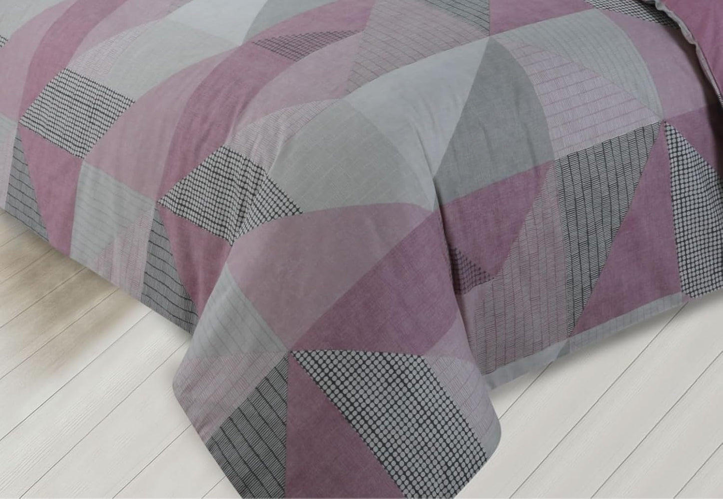 Matrix Geometric Pink Grey Double Duvet Set Reversible Easy Care Cotton Blended Bedding (Pink, Double)